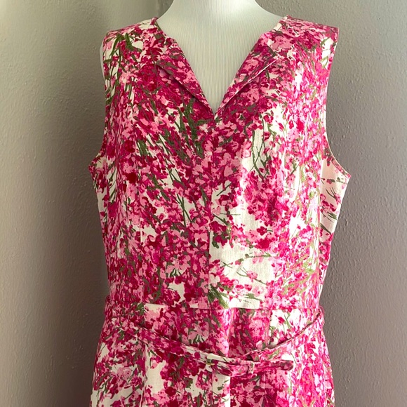 IN LIKE NEW CONDITION Talbots 100% Linen Floral Dress - Picture 2 of 6